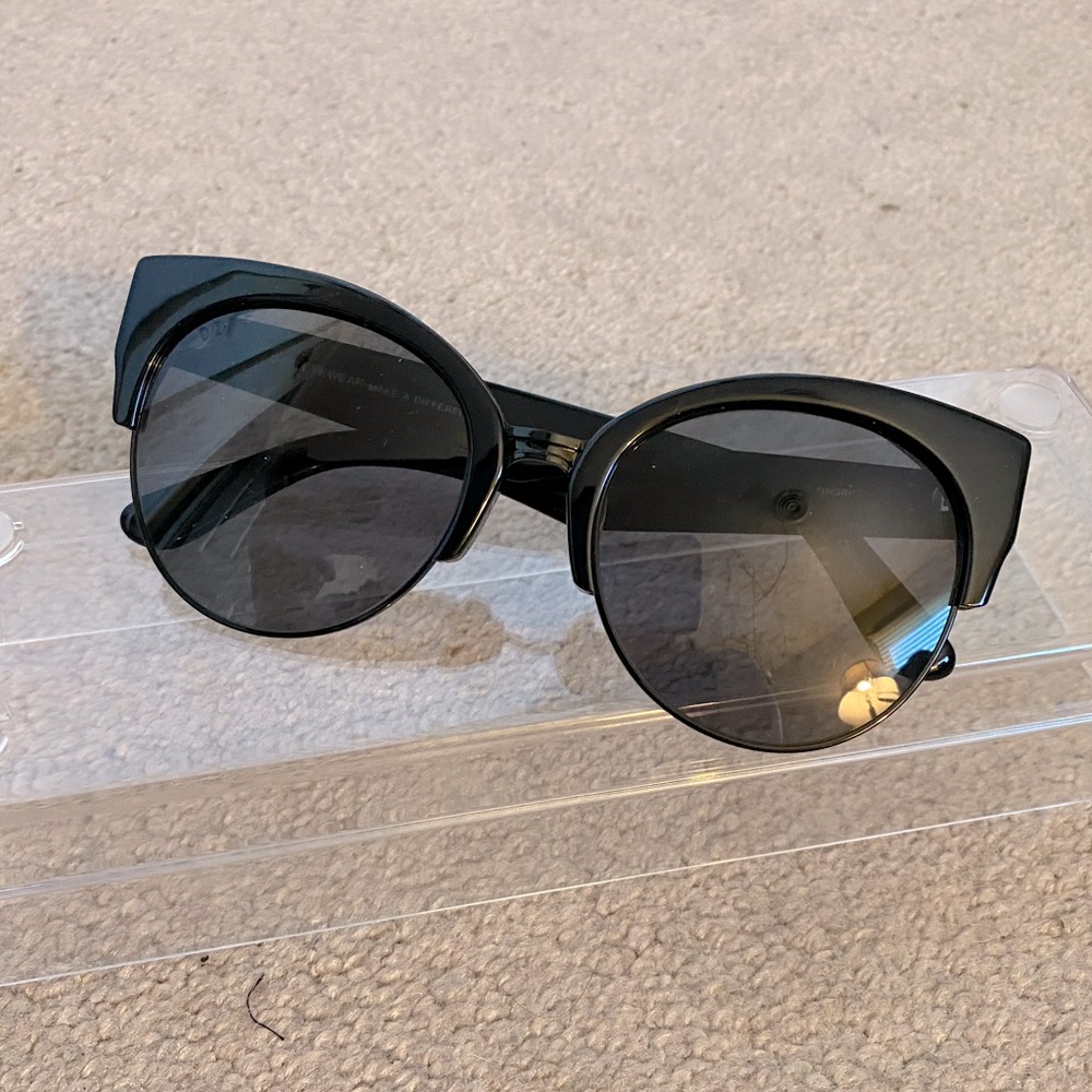 DIFF Eyewear Stella Sunglasses